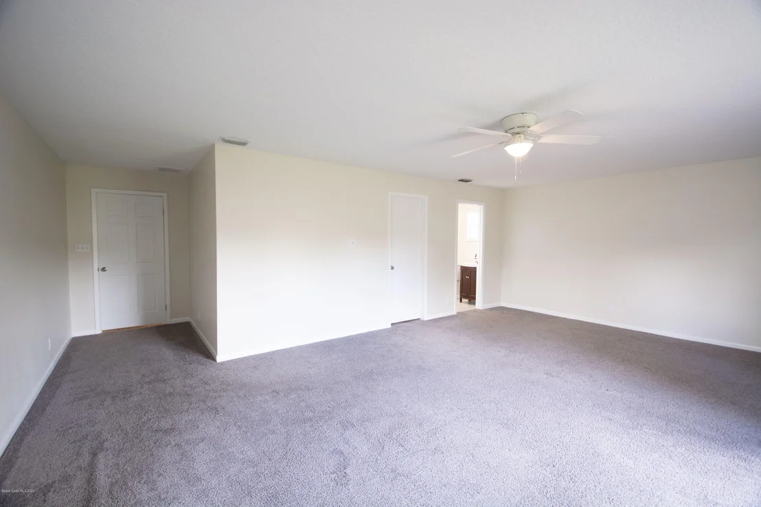 Photo of 401 Paul Washington Place