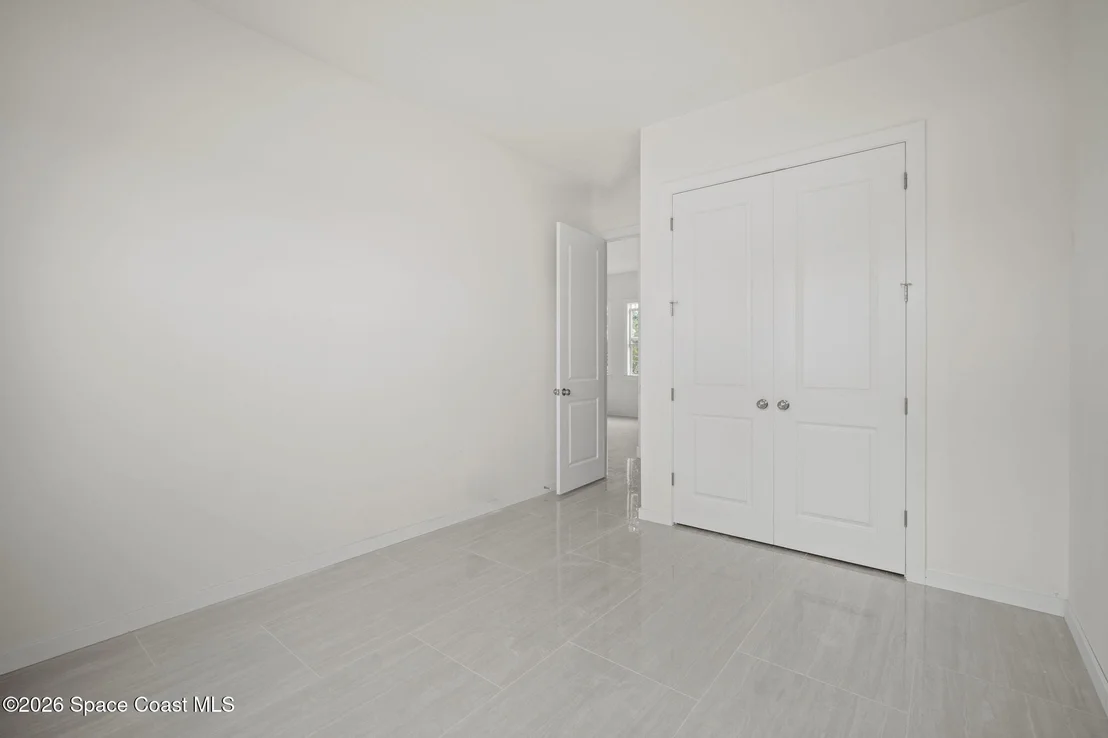 Photo of 1121 River Drive NE