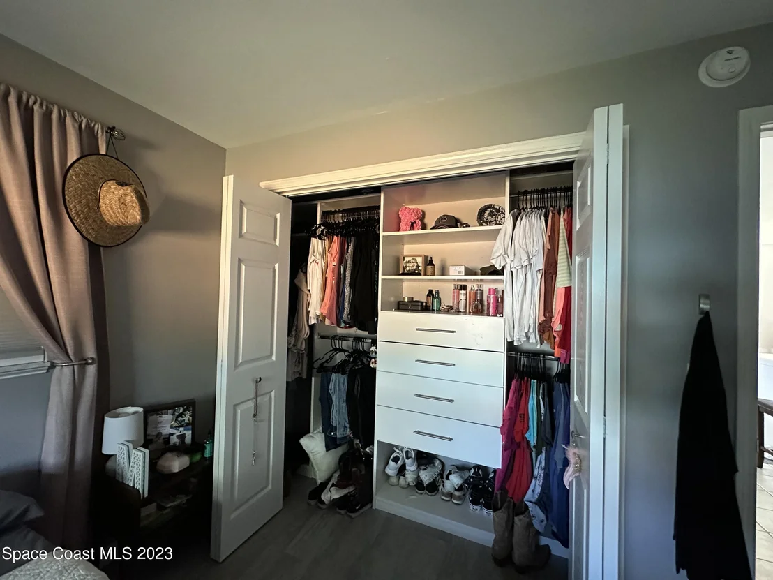 Photo of 989 Cardon Drive