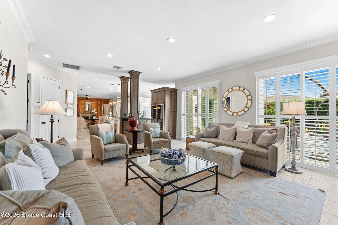Photo of 339 Cocoa Avenue