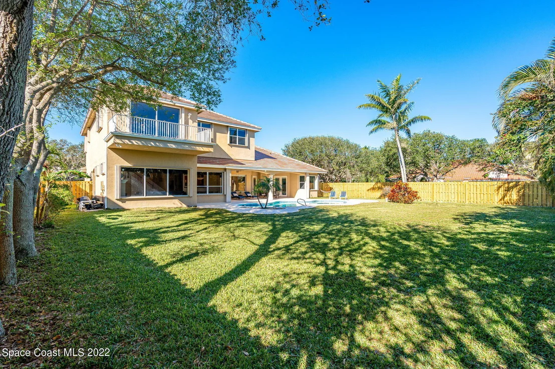 Photo of 233 Flanders Drive