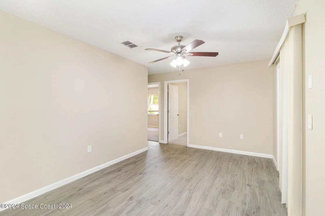 Photo of 978 Sycamore Drive