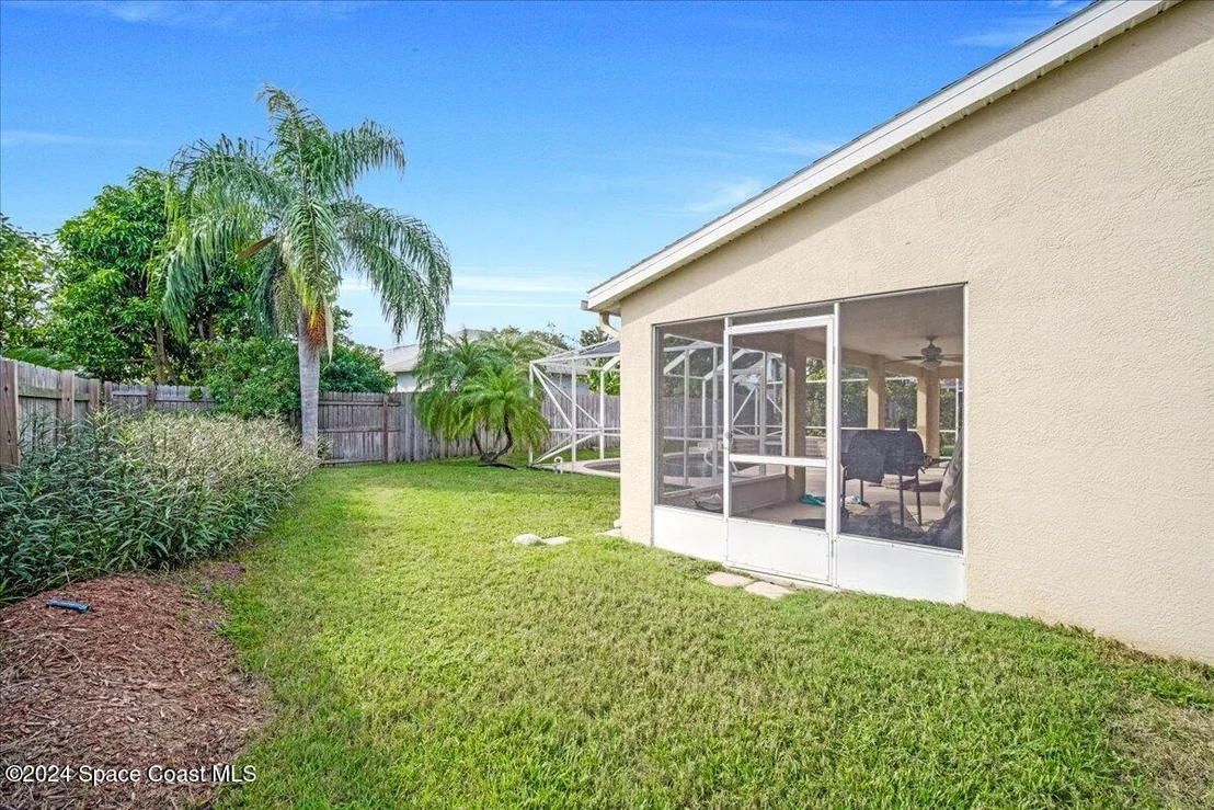 Photo of 6018 Newbury Circle