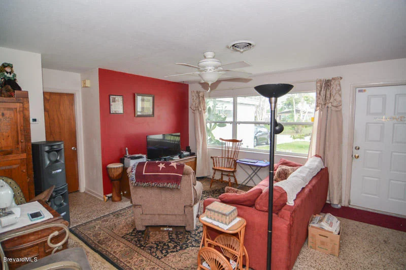 Photo of 982 Golf Street