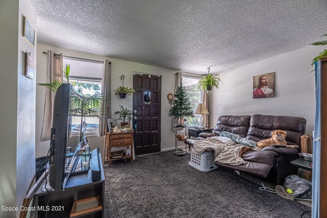 Photo of 2214 Post Road