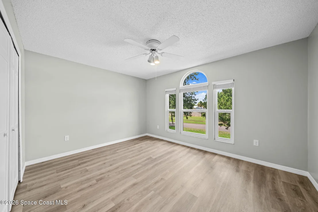Photo of 4875 Winchester Drive