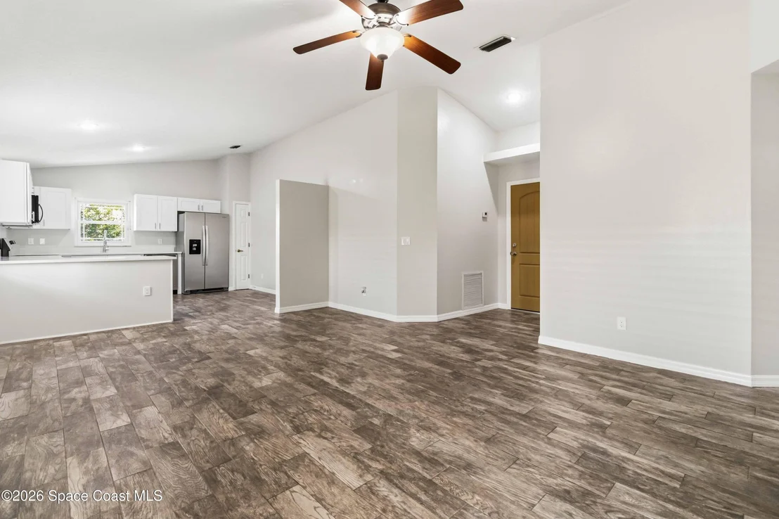Photo of 1253 Goldenrod Circle NE