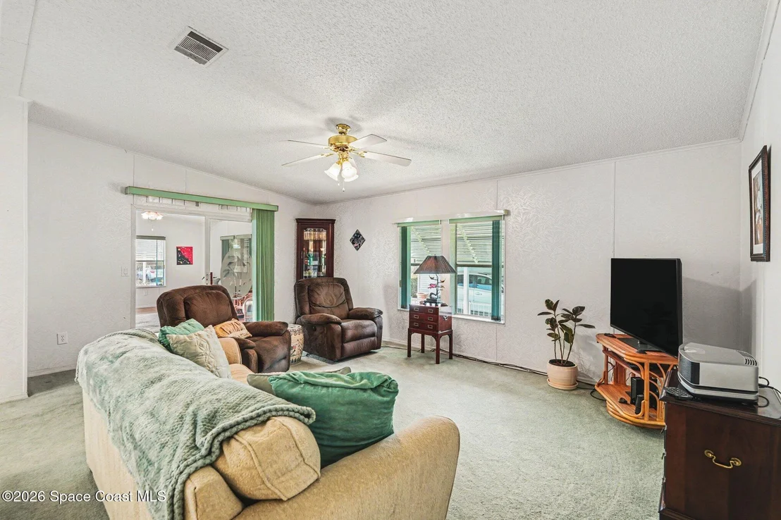 Photo of 210 Kiwi Drive