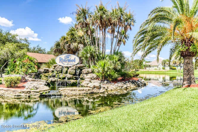 Photo of 2241 Royal Oaks Drive