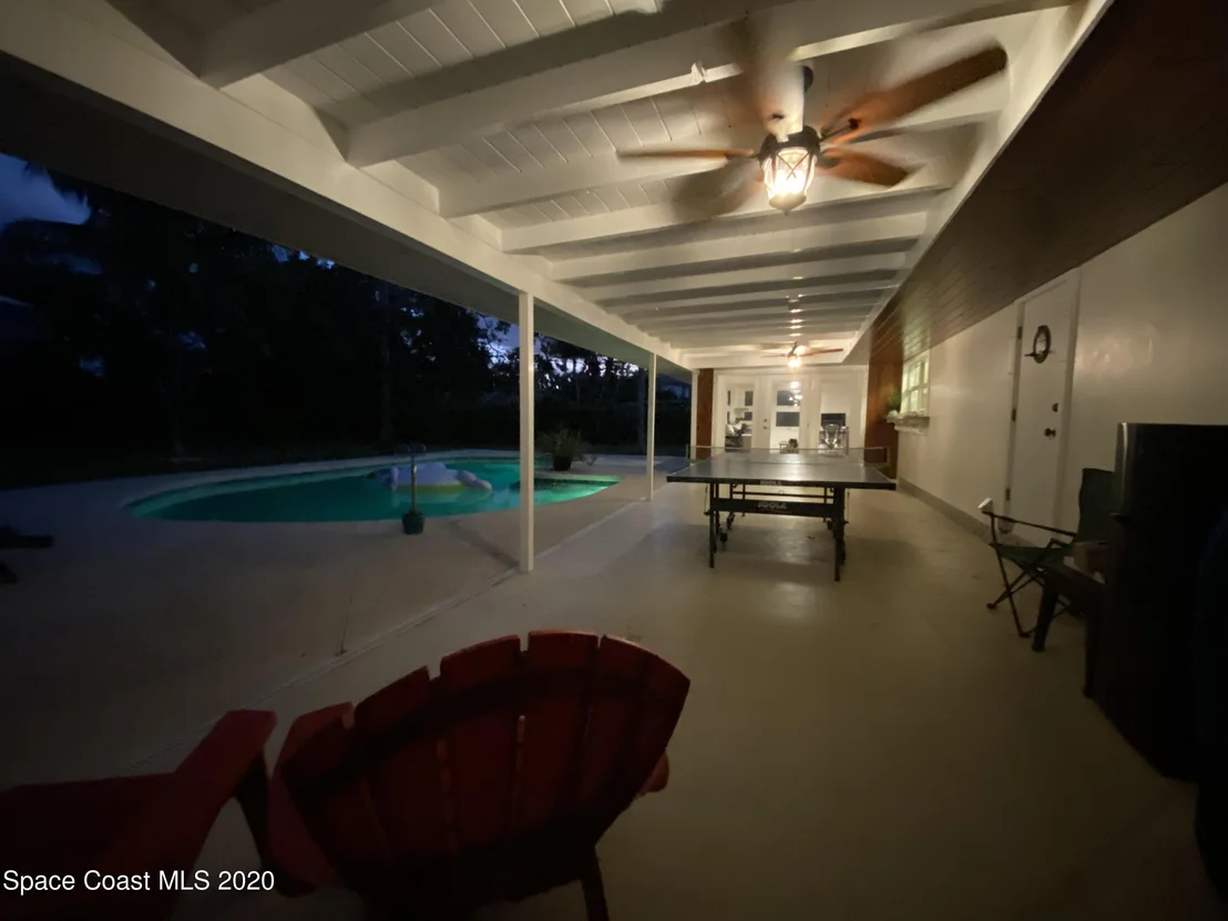 Photo of 1301 S Riverside Drive