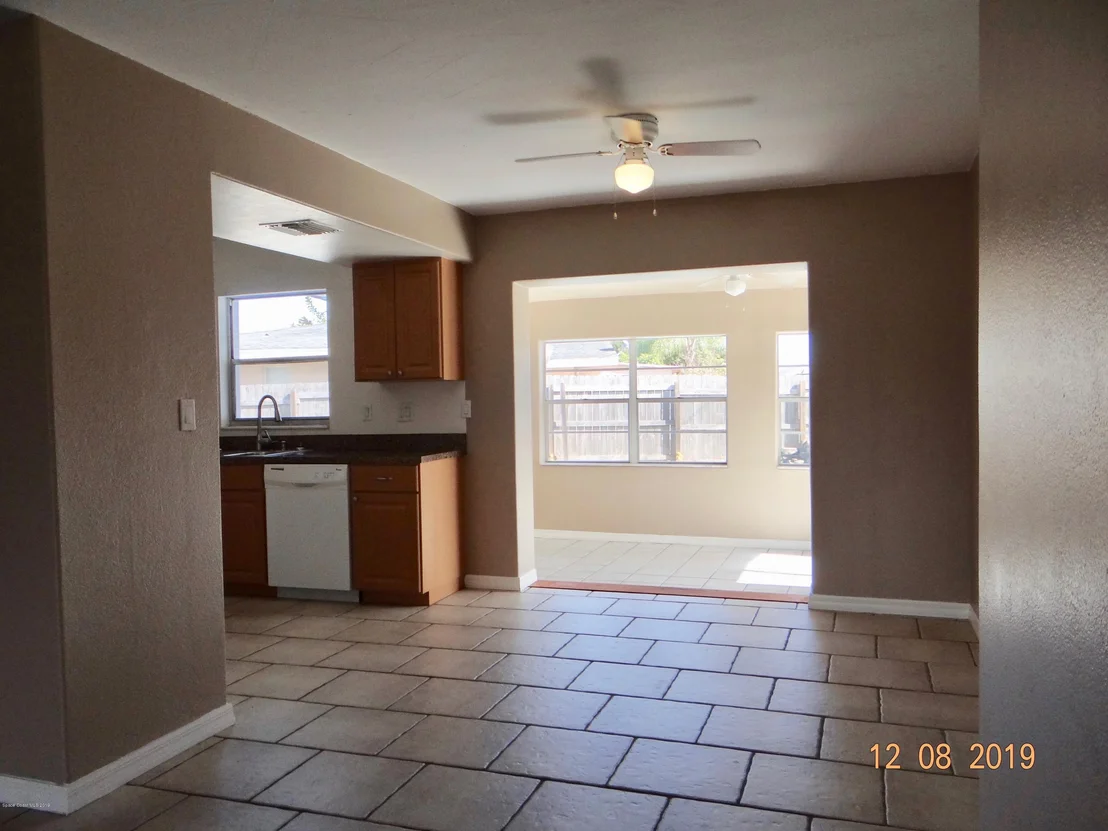 Photo of 799 Burman Lane NE