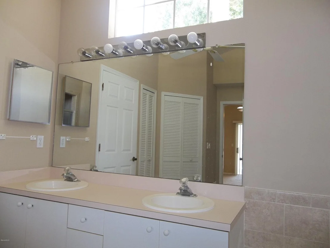 Photo of 2110 Lionel Drive