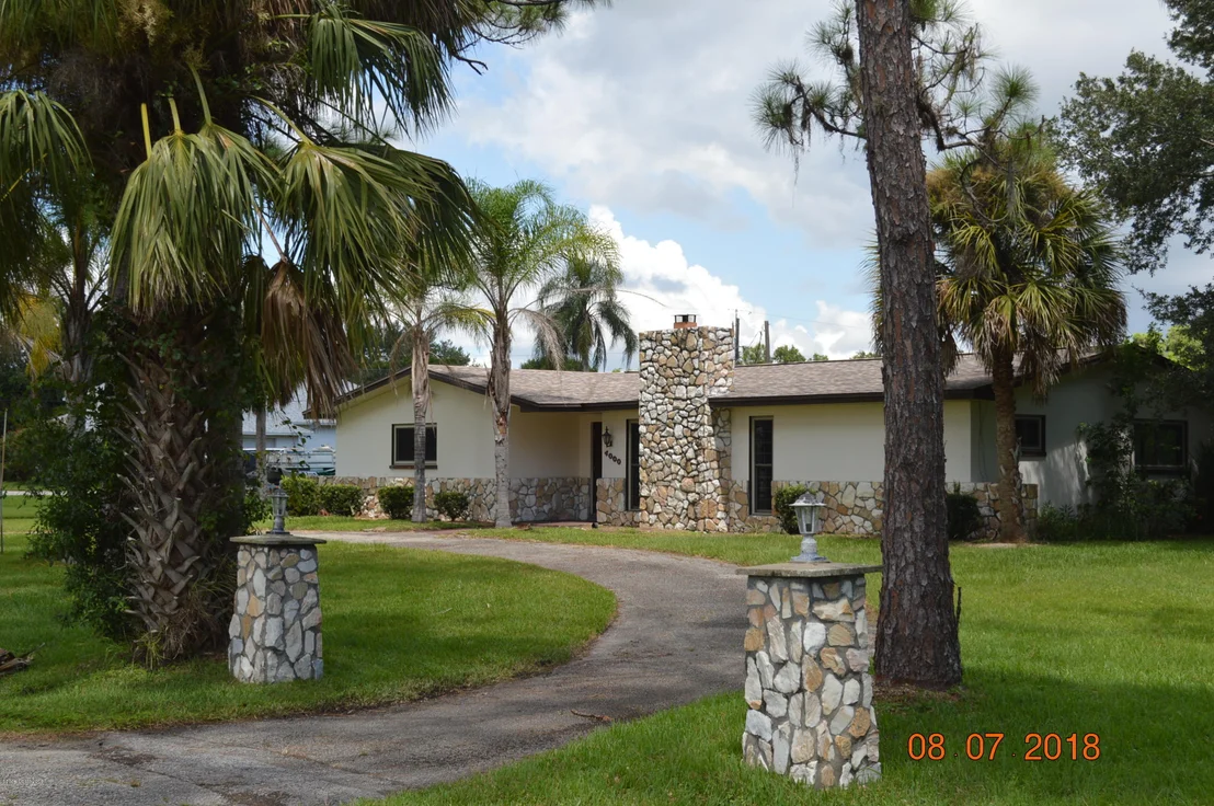 Photo of 4000 Lakebreeze Boulevard