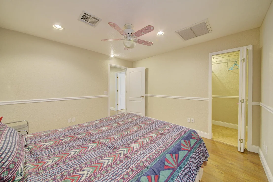 Photo of 1043 Green Road