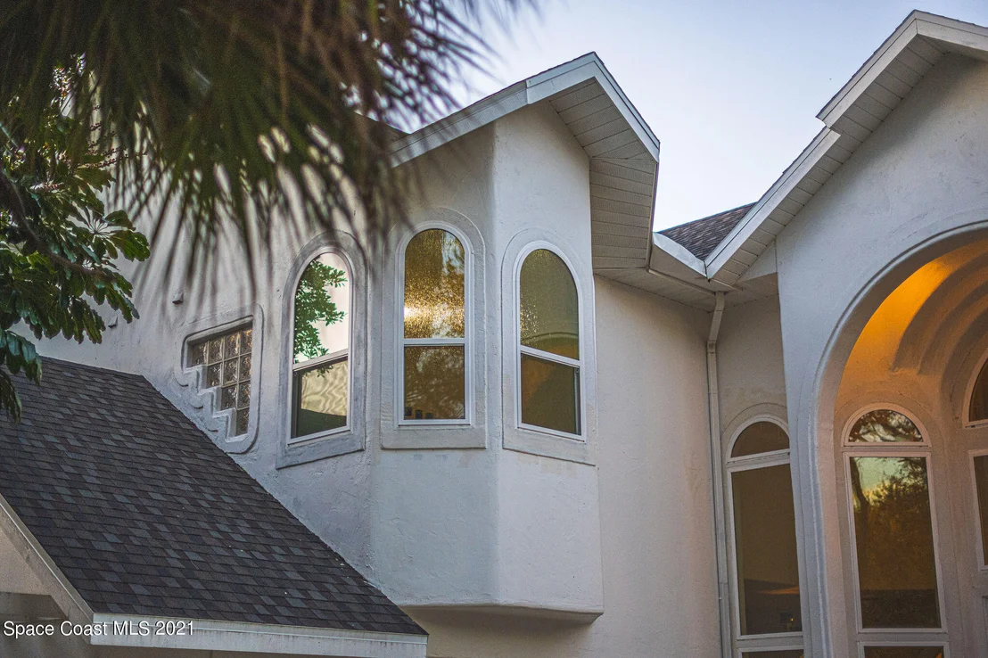 Photo of 472 Peregrine Drive
