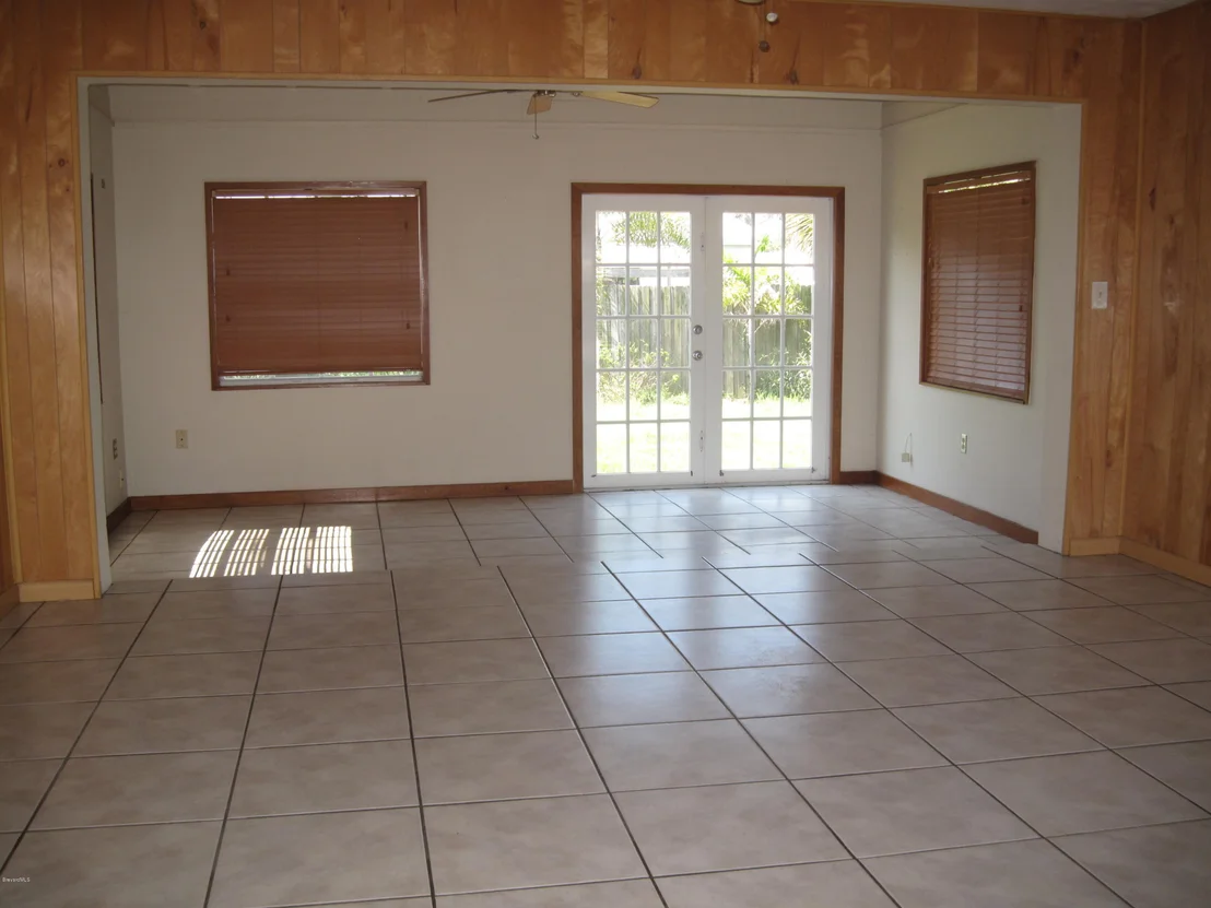 Photo of 120 SE 3rd Street
