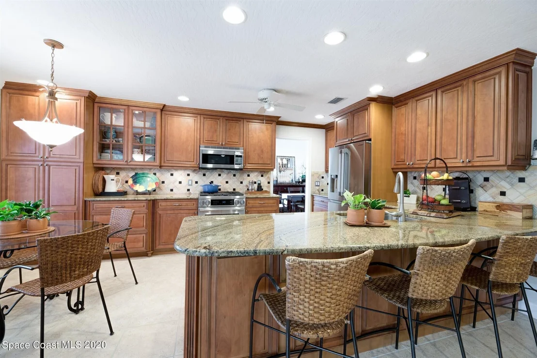 Photo of 569 Hummingbird Drive