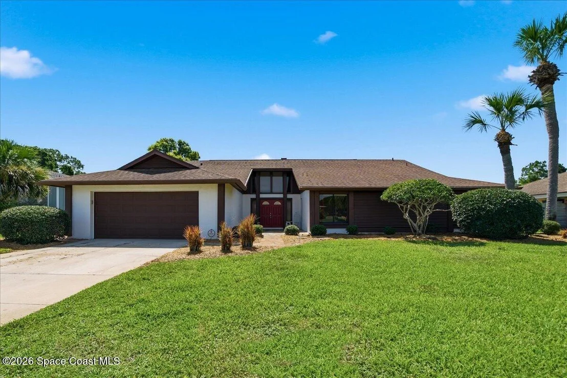 Photo of 653 Doral Lane