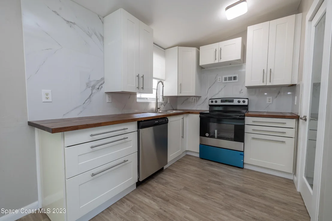 Photo of 955 Vangi Lane NE