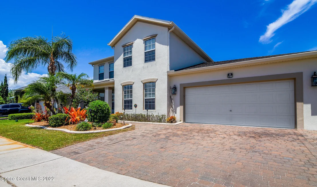 Photo of 1700 Bridgeport Circle