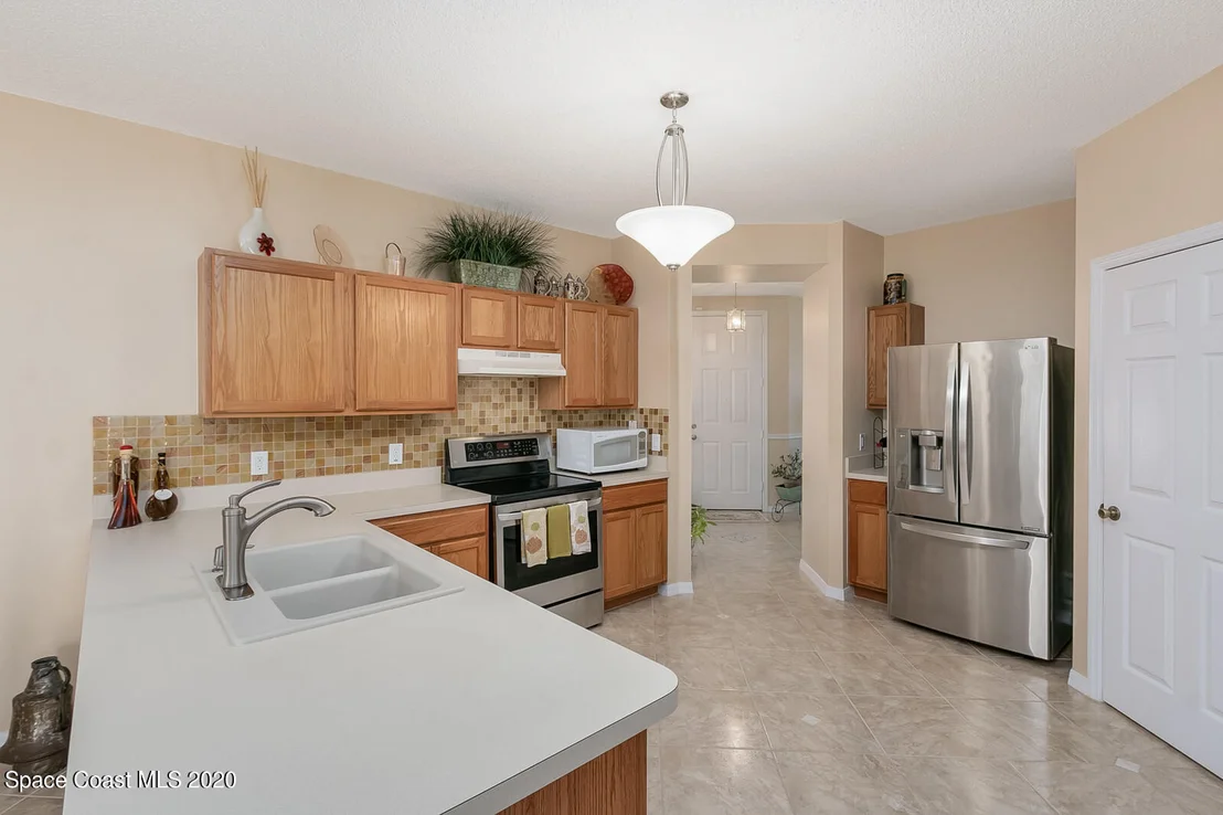 Photo of 957 Riviera Point Drive