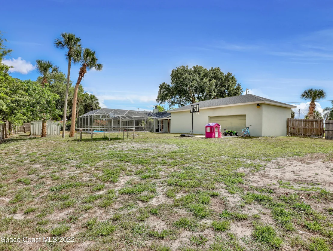 Photo of 6280 Golfview Avenue