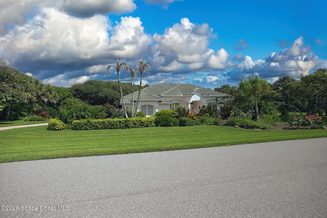 Photo of 120 Bayshore Drive