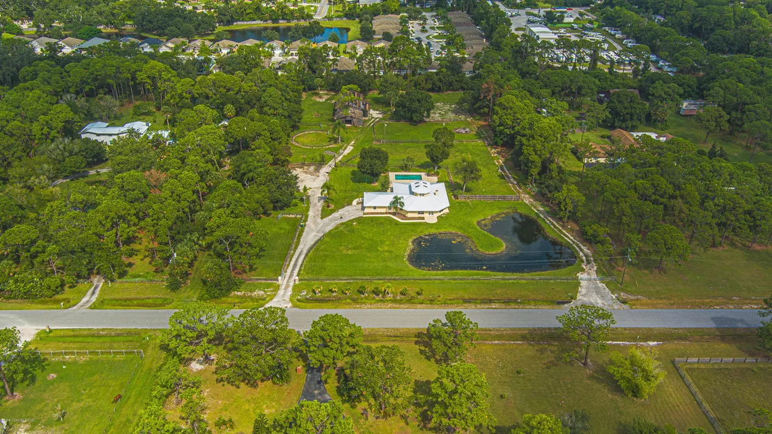 Photo of 4300 Pinewood Road