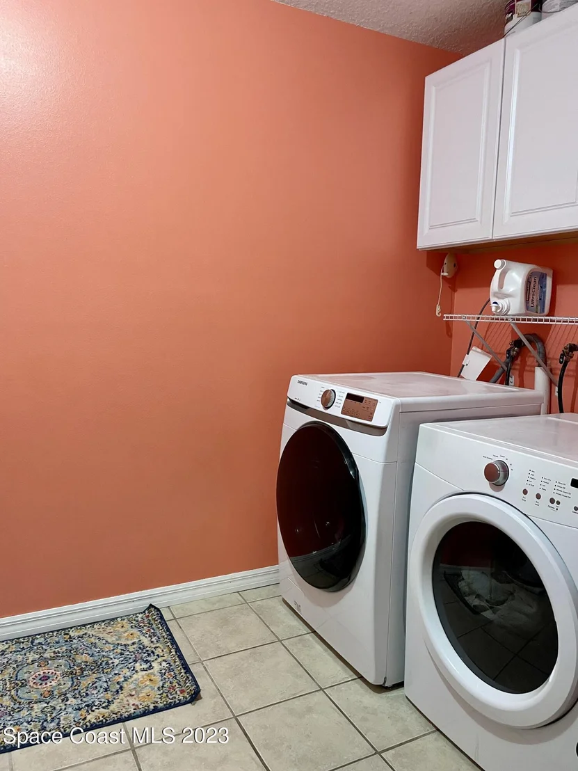 Photo of 255 Lee Road