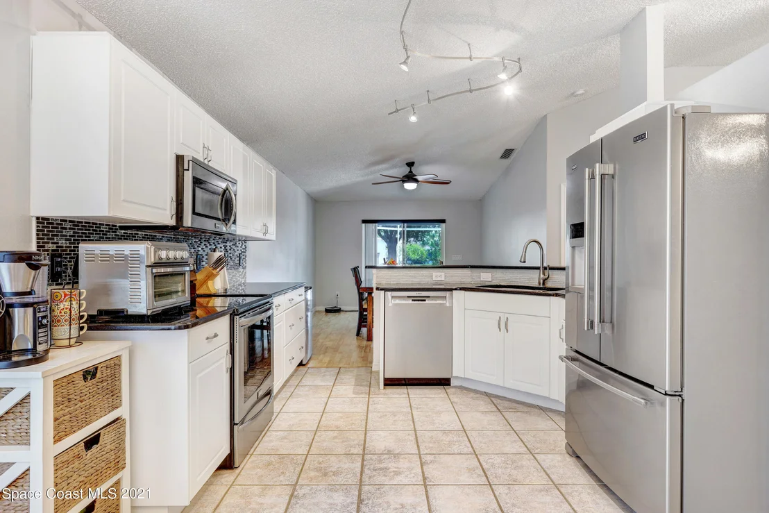Photo of 865 Villa Drive