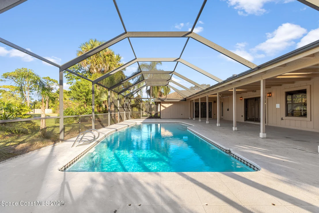Photo of 730 Whispering Pines Circle
