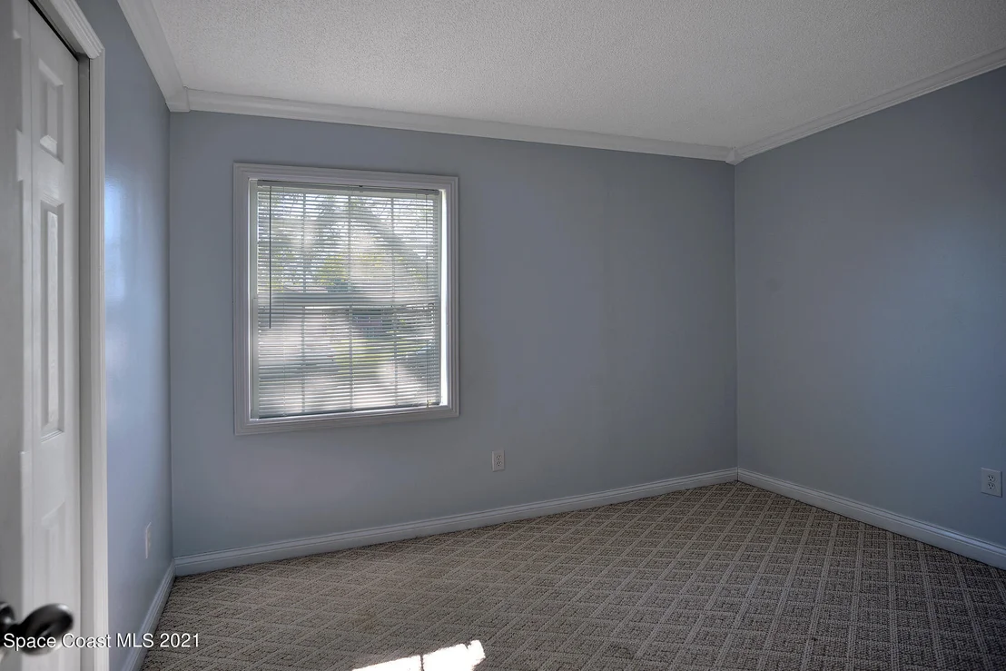 Photo of 999 Chace Lane NE
