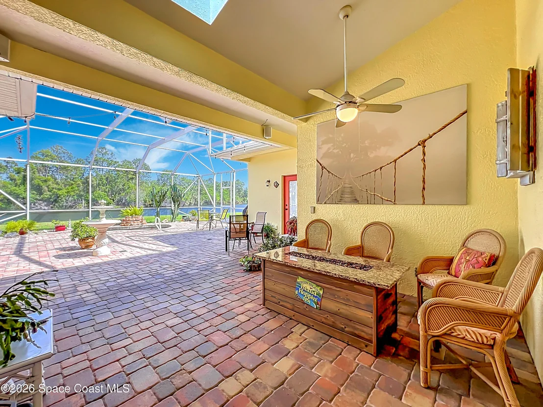 Photo of 1670 Whitman Drive