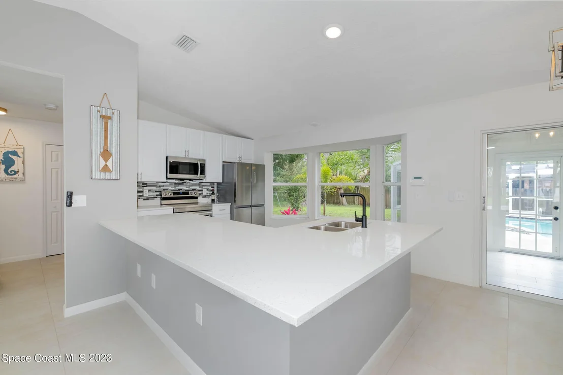 Photo of 1091 Pace Drive NW
