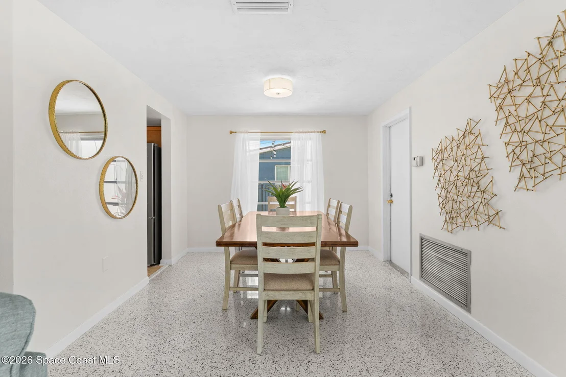 Photo of 462 Sandpiper Drive