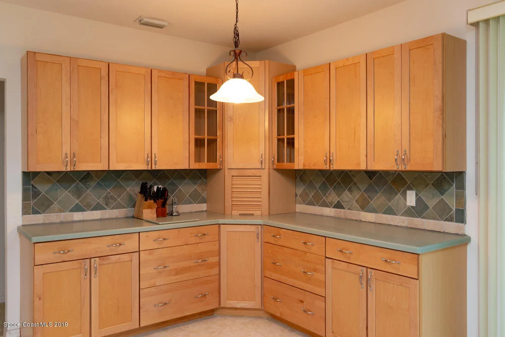 Photo of 1450 Whitman Drive