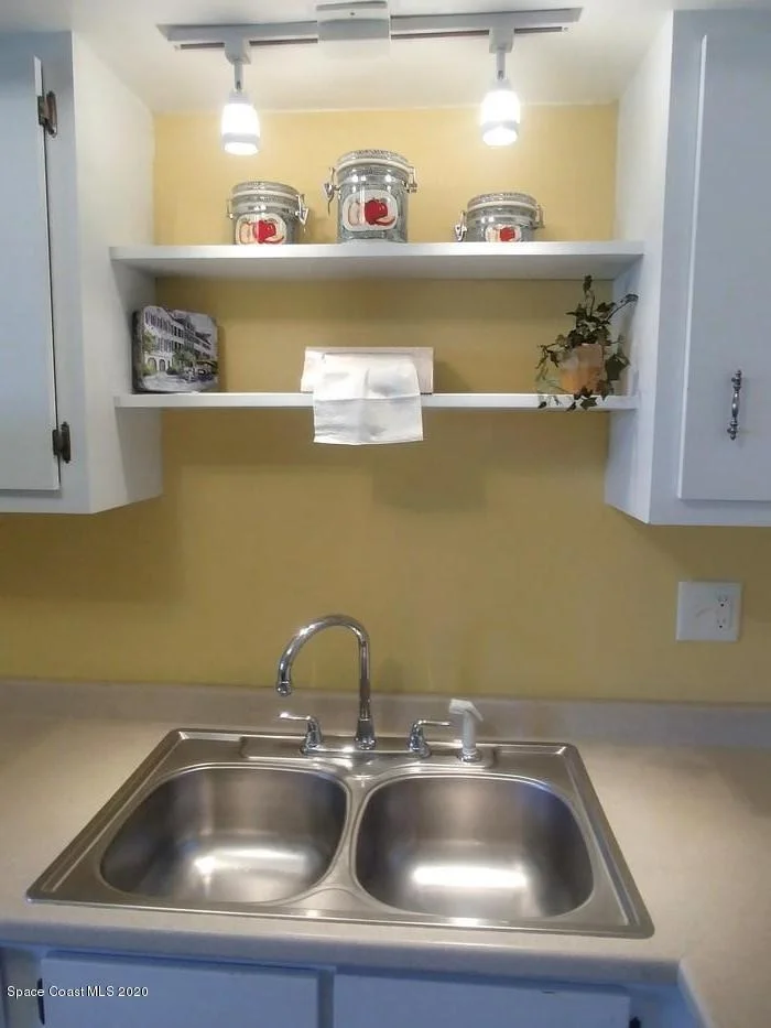 Photo of 790 Cobblestone Lane NE