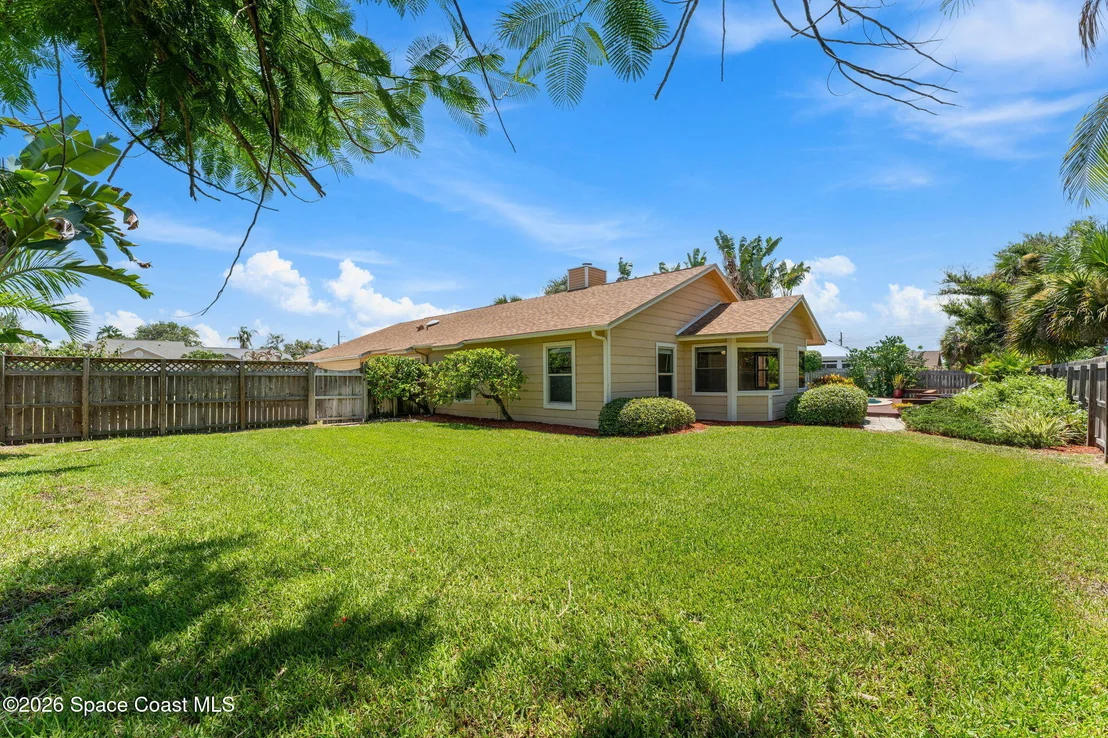 Photo of 496 N River Oaks Drive
