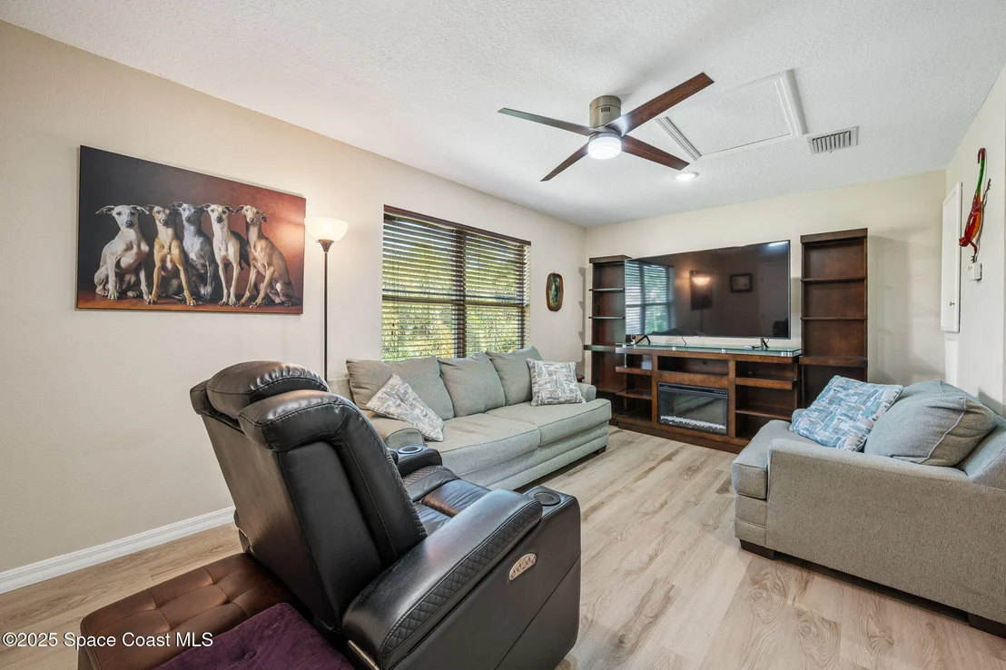 Photo of 312 Barrymore Drive