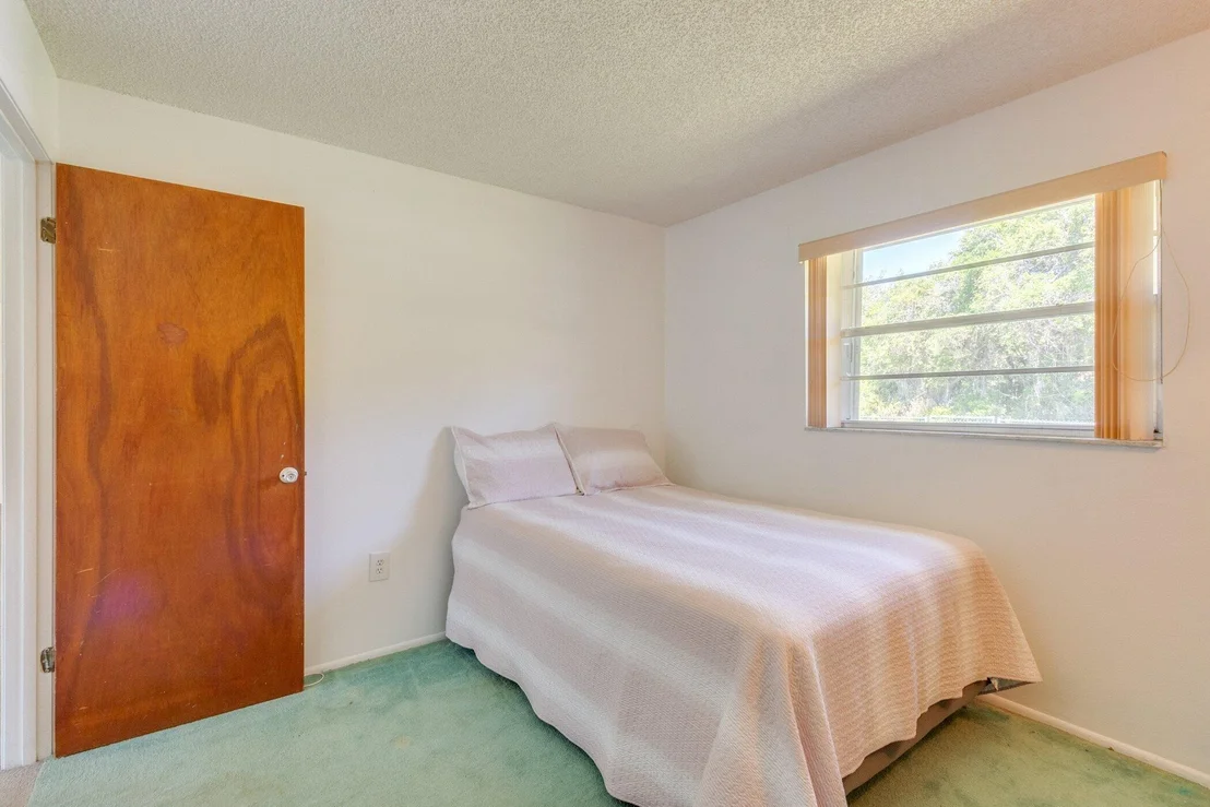 Photo of 2858 Pembroke Road