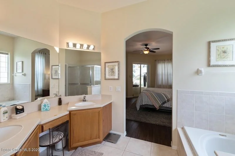 Photo of 1772 Windbrook Drive SE