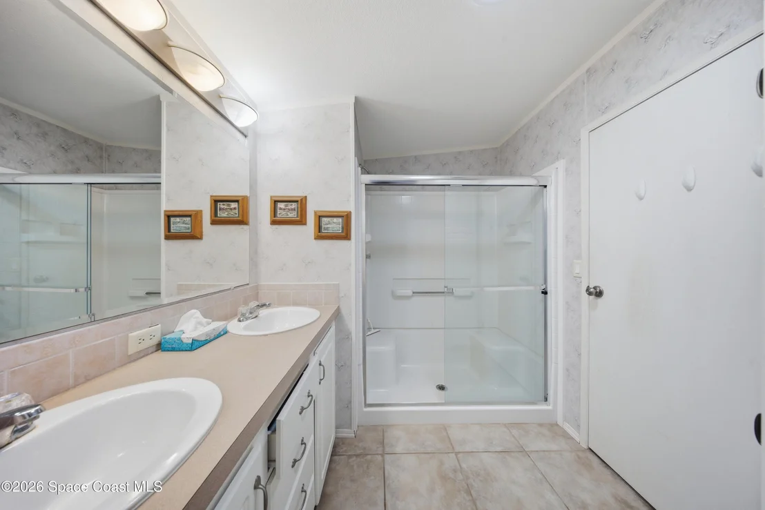 Photo of 235 Outer Drive