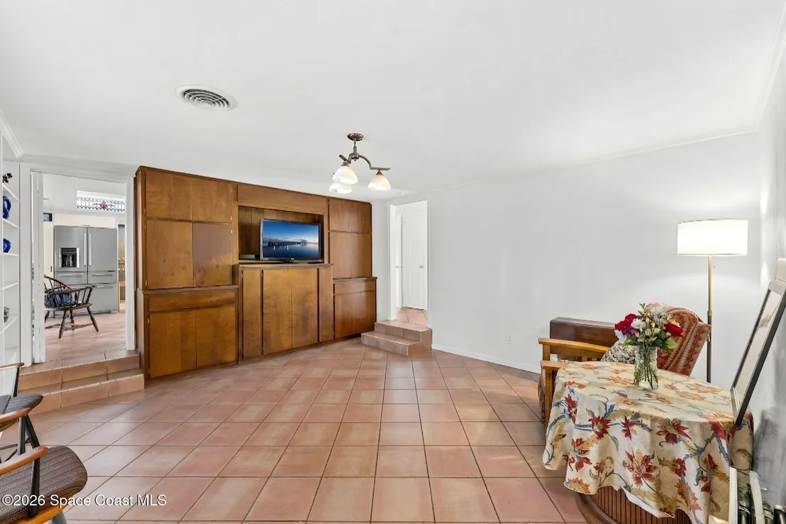 Photo of 1790 Bayshore Drive