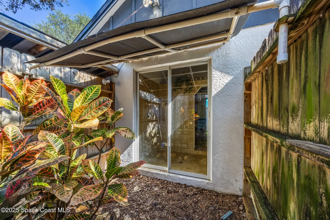 Photo of 1007 Pineapple Avenue NE