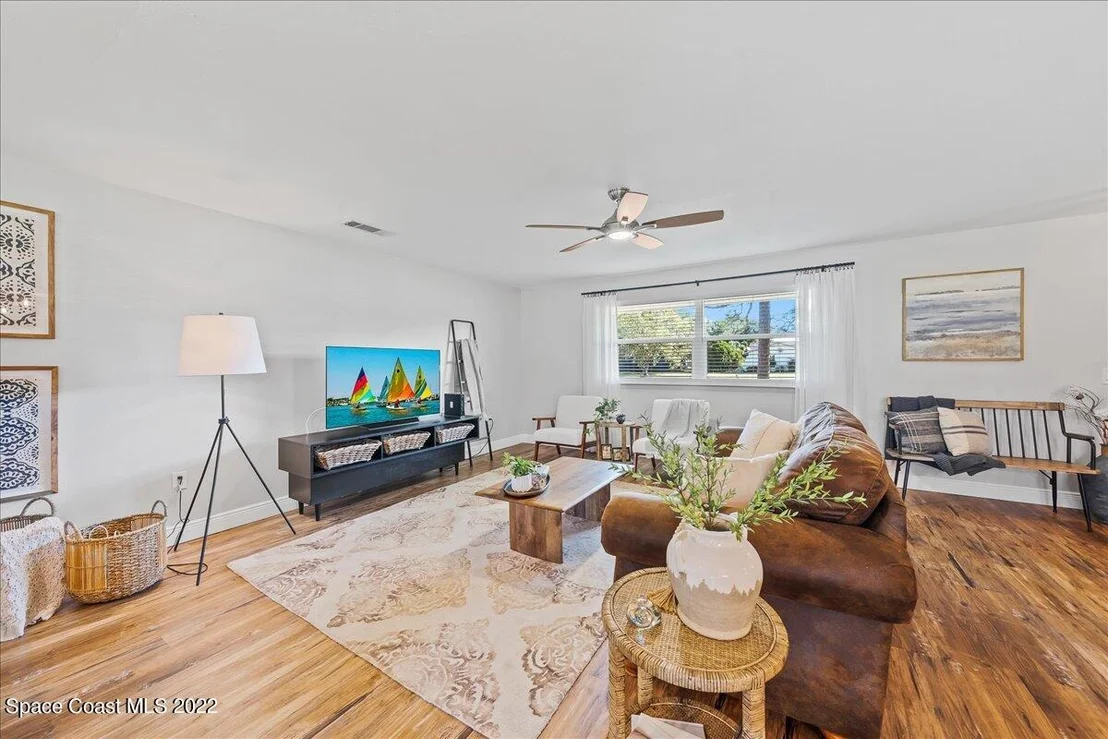 Photo of 3273 Fairview Drive