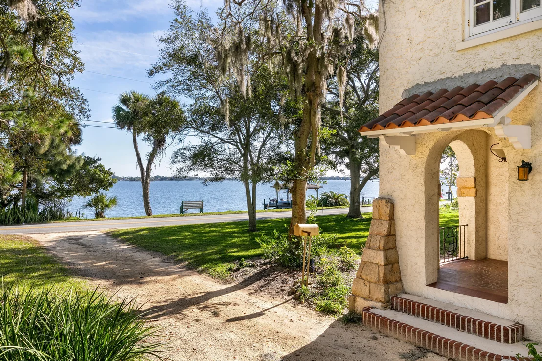 Photo of 1305 Rockledge Drive