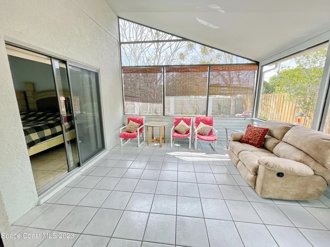 Photo of 1564 Clover Circle