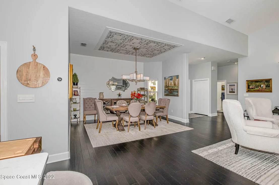 Photo of 914 Palm Brook Drive