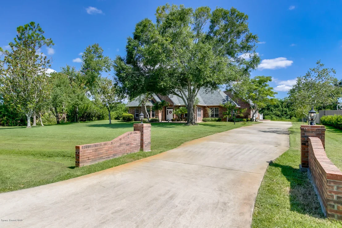 Photo of 3540 Charlton Place