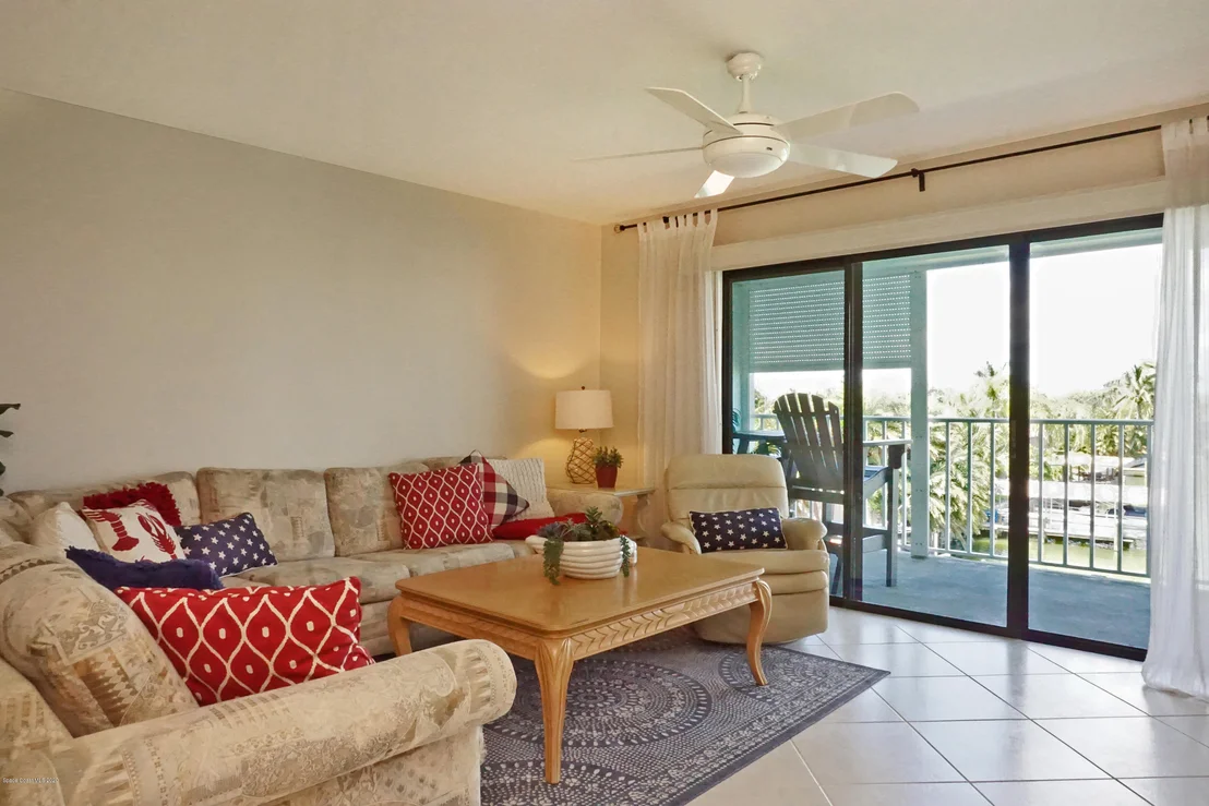 Photo of Unit 1302 at 1700 Commodore Boulevard